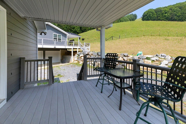 Custom deck built by TUFF Deck Builders Las Vegas for an outdoor living space near Enterprise and Spring Valley NV